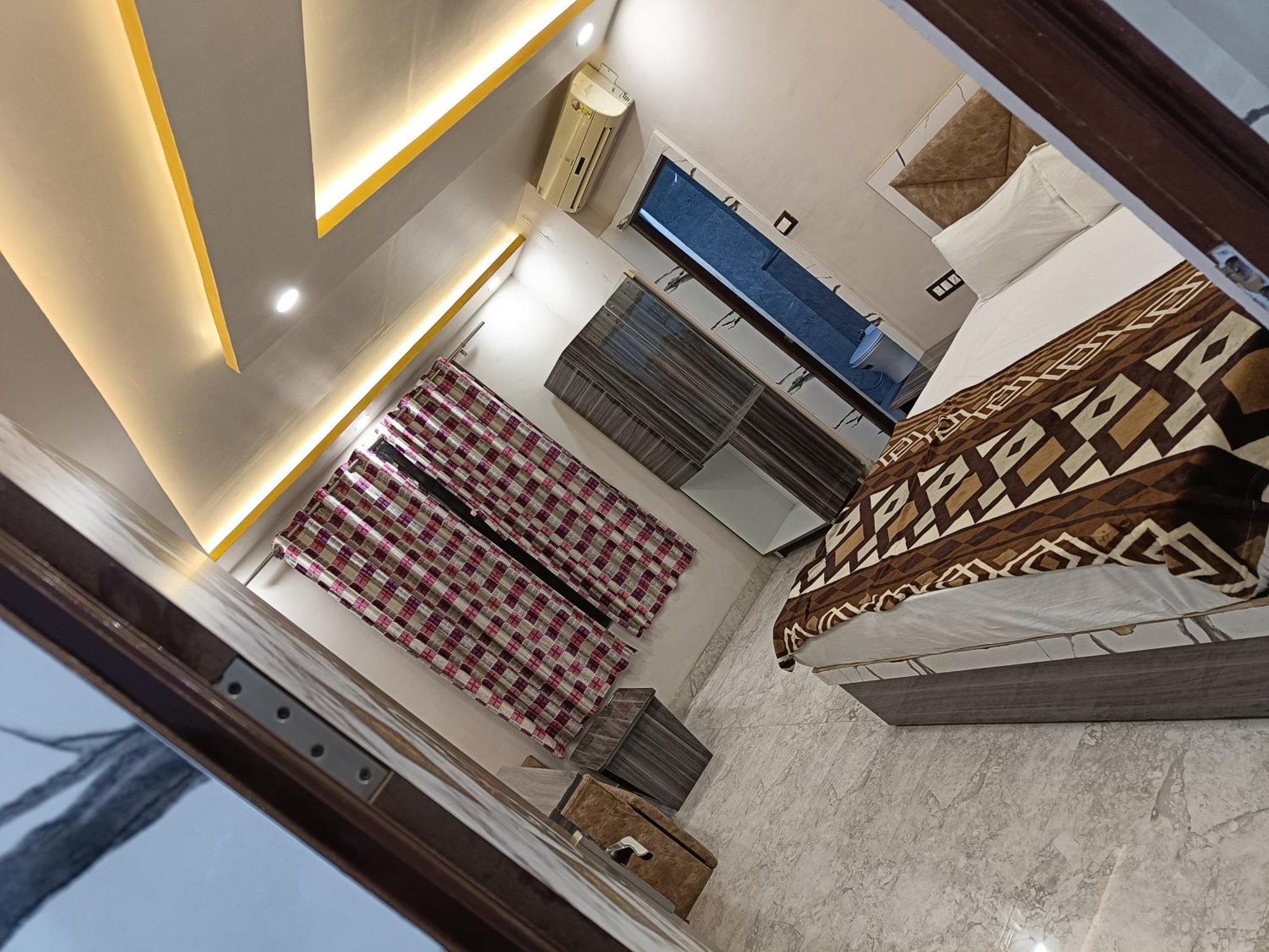 Hotel Pragya International Váránasí Exteriér fotografie